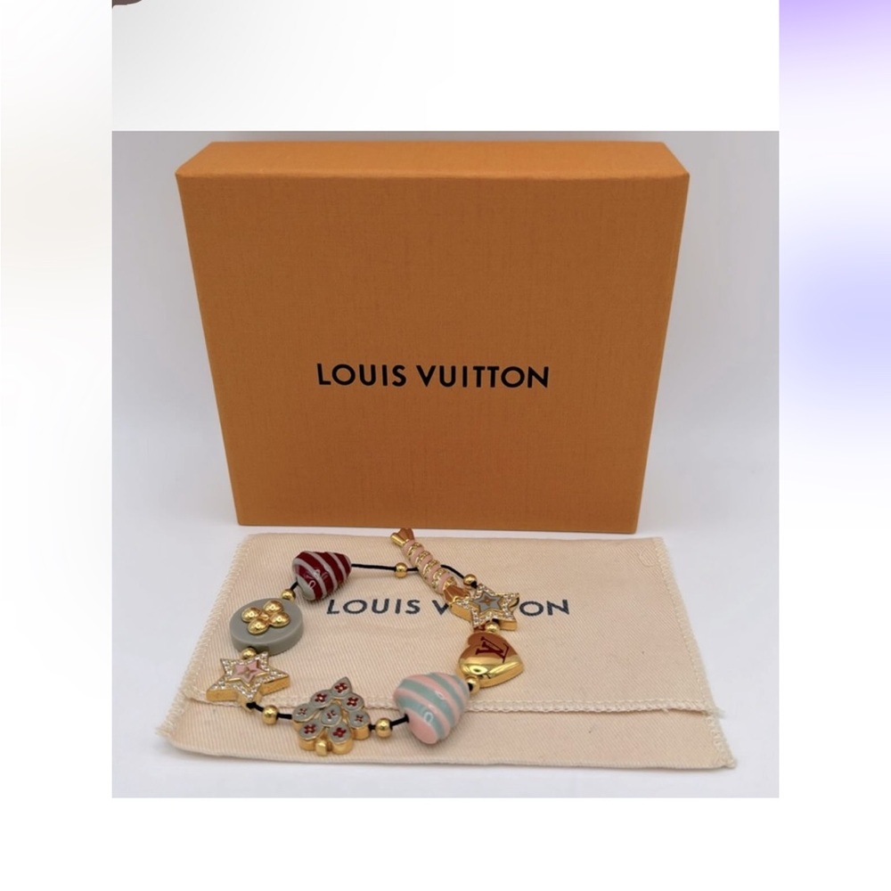 Louis Vuitton Gold-tone Louis Vuitton Tutti Sweety flex bracelet 🔥🔥 - Picture 4 of 9